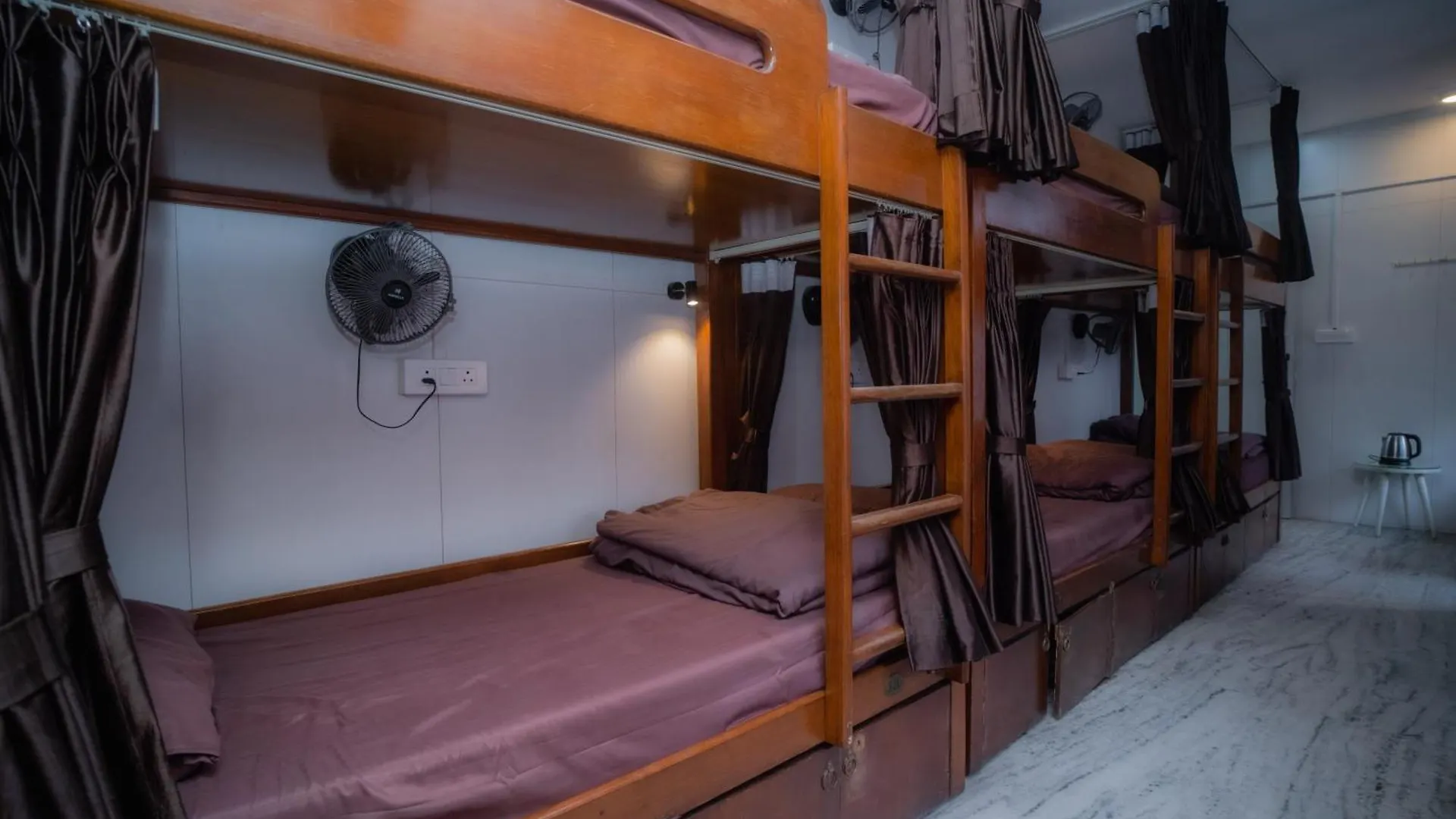 Pearl Courtyard Dormitory Varanasi Hostel