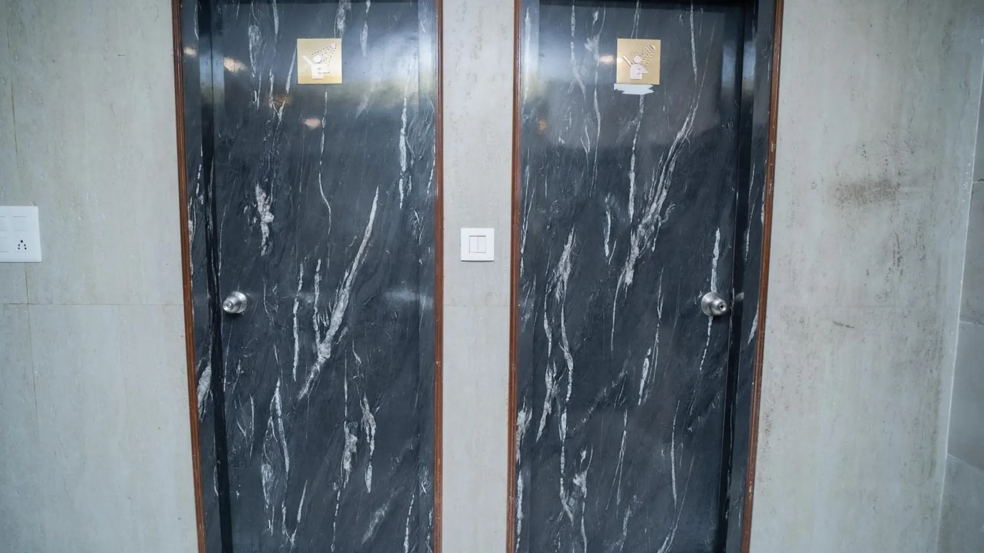Pearl Courtyard Dormitory Varanasi 0*,