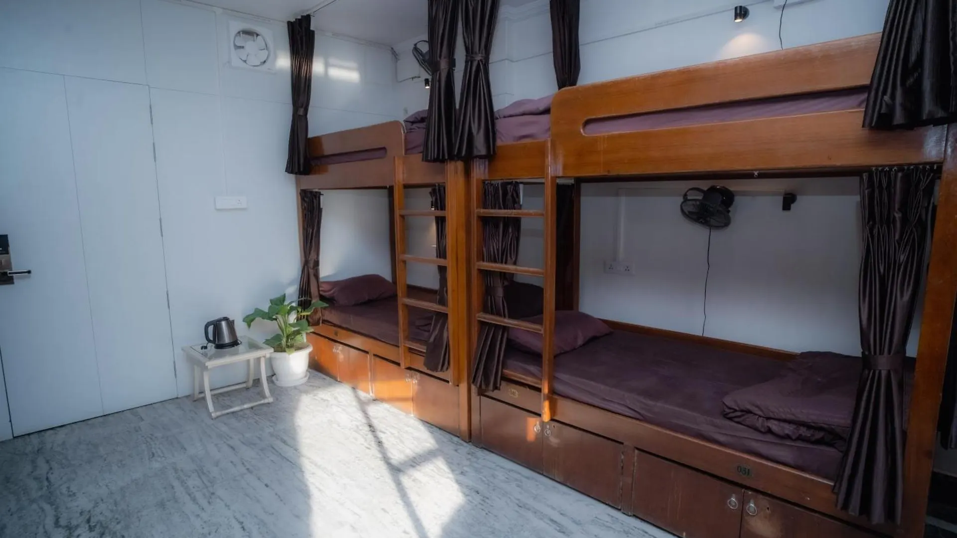Pearl Courtyard Dormitory Varanasi Hostel