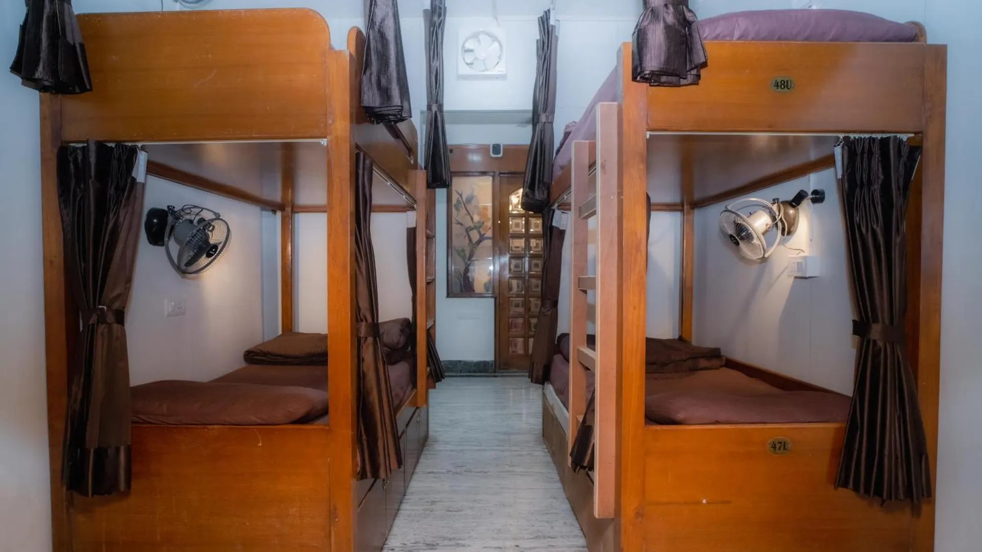 Pearl Courtyard Dormitory Varanasi Hostel